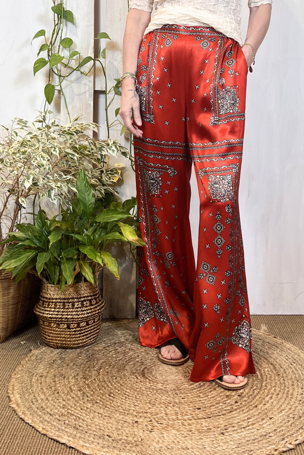 Pantalone flare a fantasia