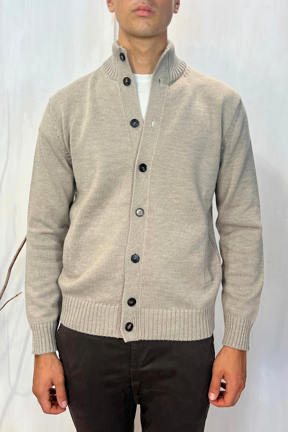 Cardigan in lana vergine