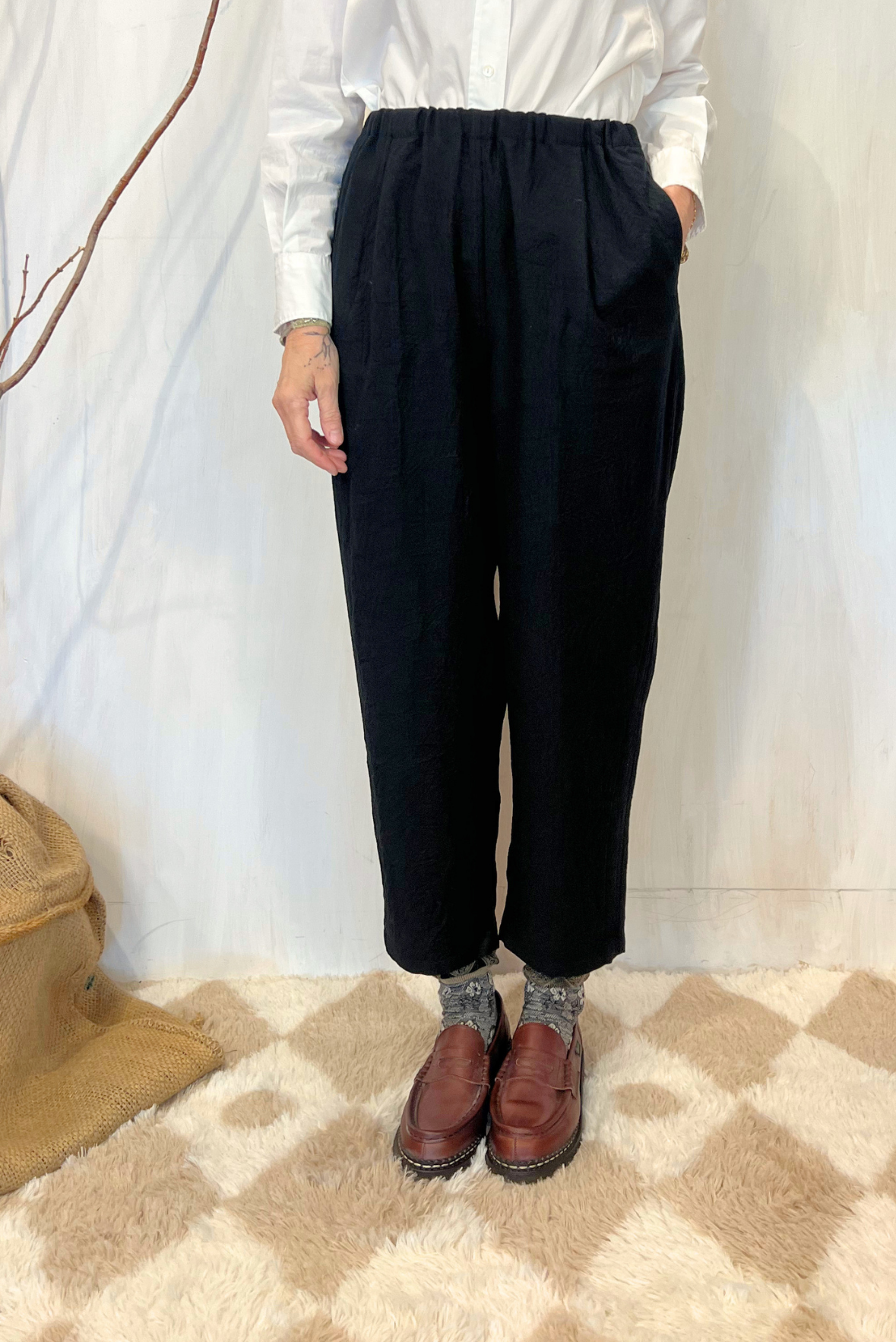 Pantalone con pinces in lana