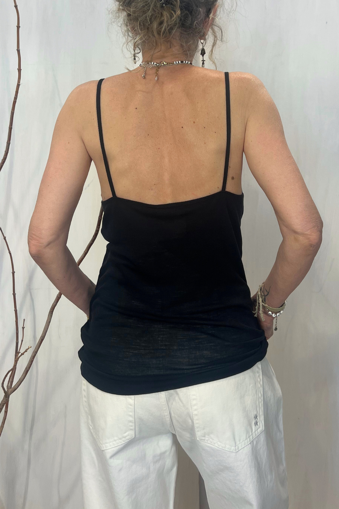 Top in lana vergine con pizzo