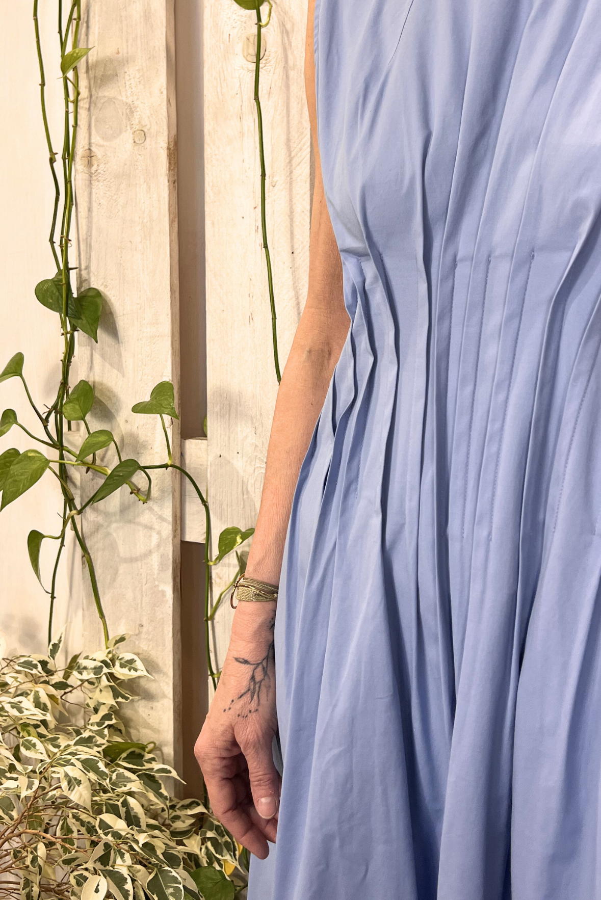 Abito smanicato in popeline