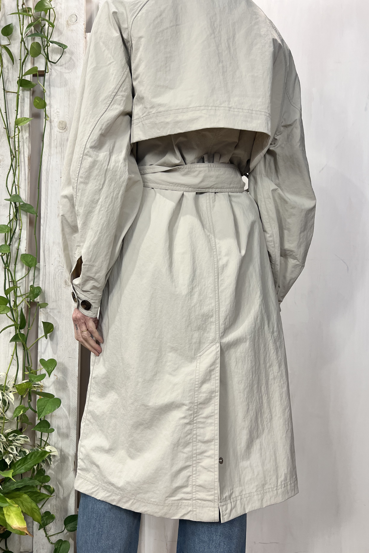 Trench in nylon