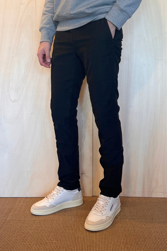 Pantalone chino