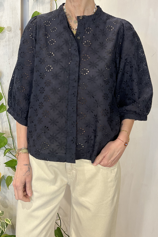 Camicia in sangallo