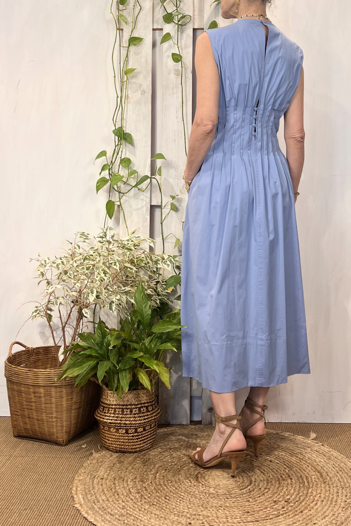 Abito smanicato in popeline