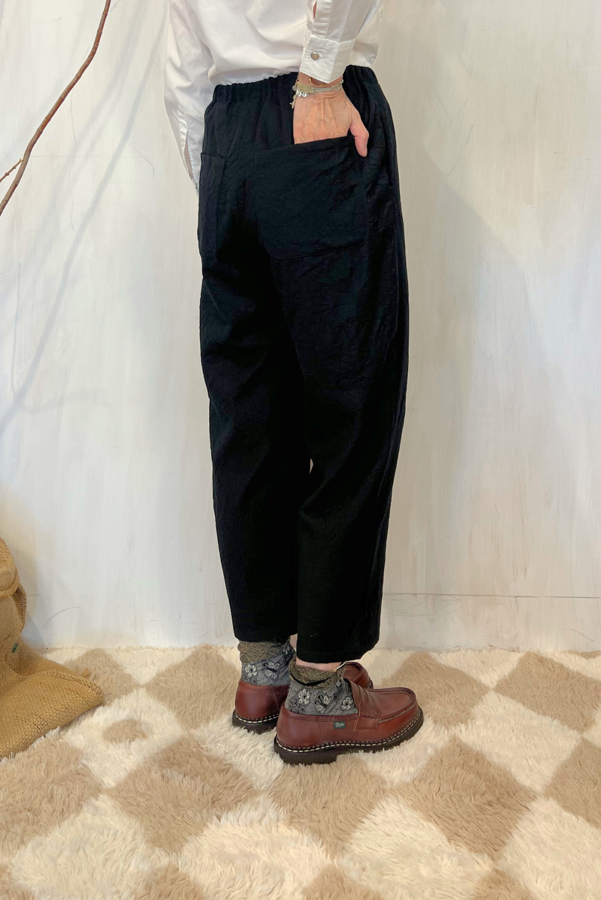 Pantalone con pinces in lana
