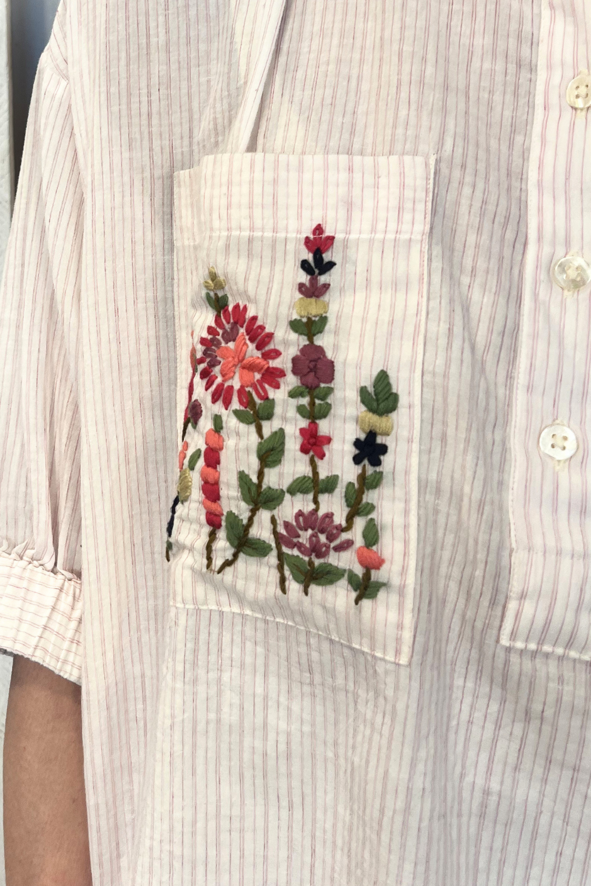 Camicia coreana a righe con ricami