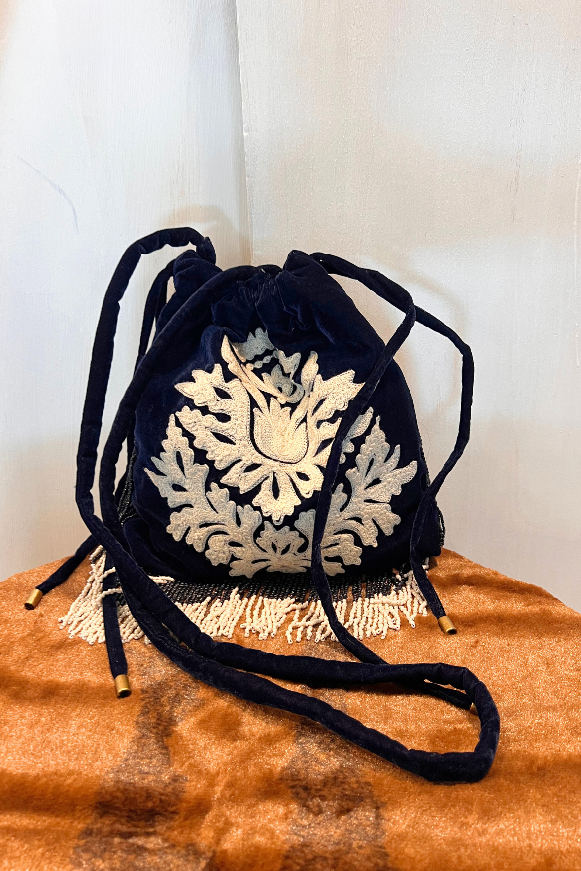 Borsa in velluto con perline