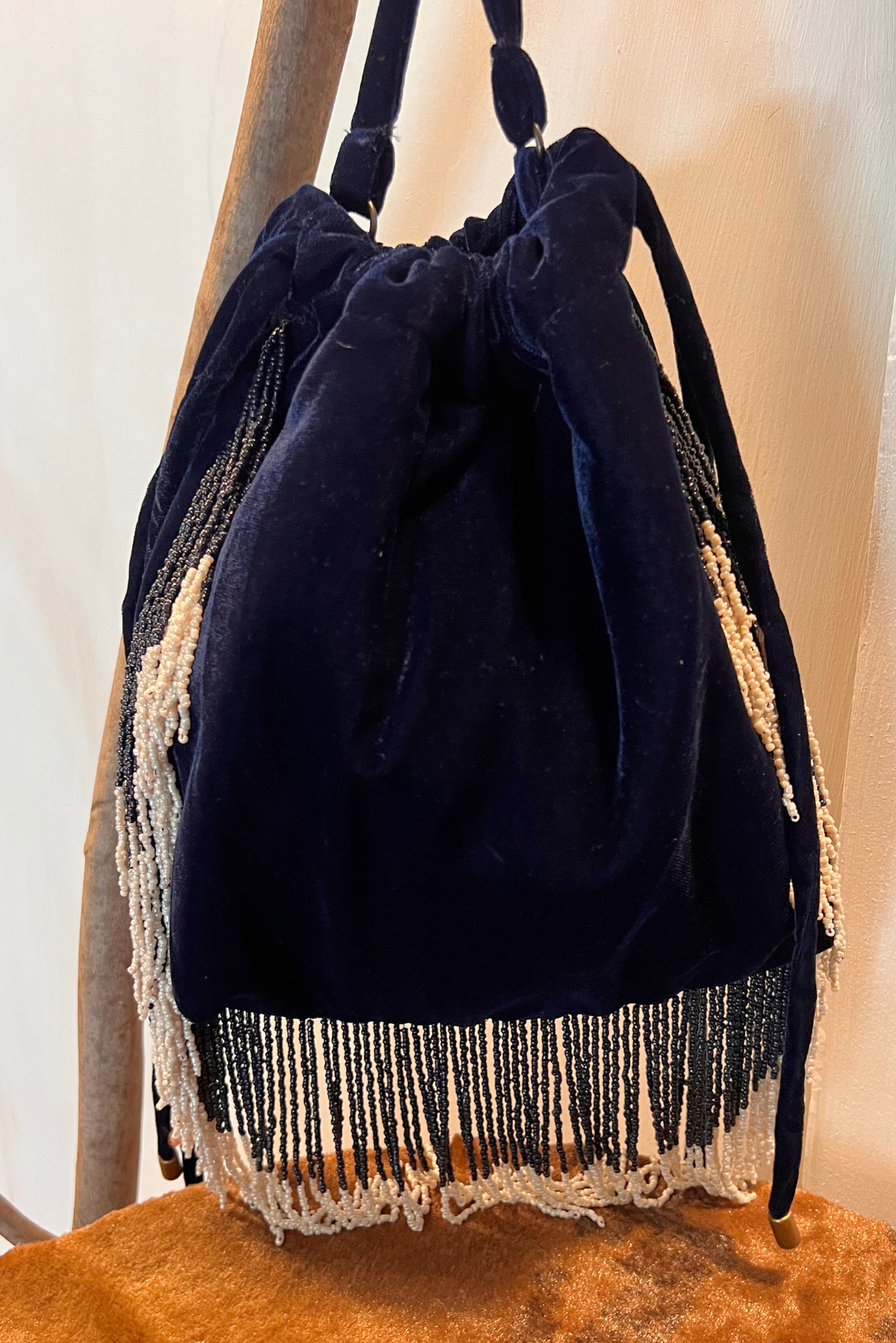 Borsa in velluto con perline