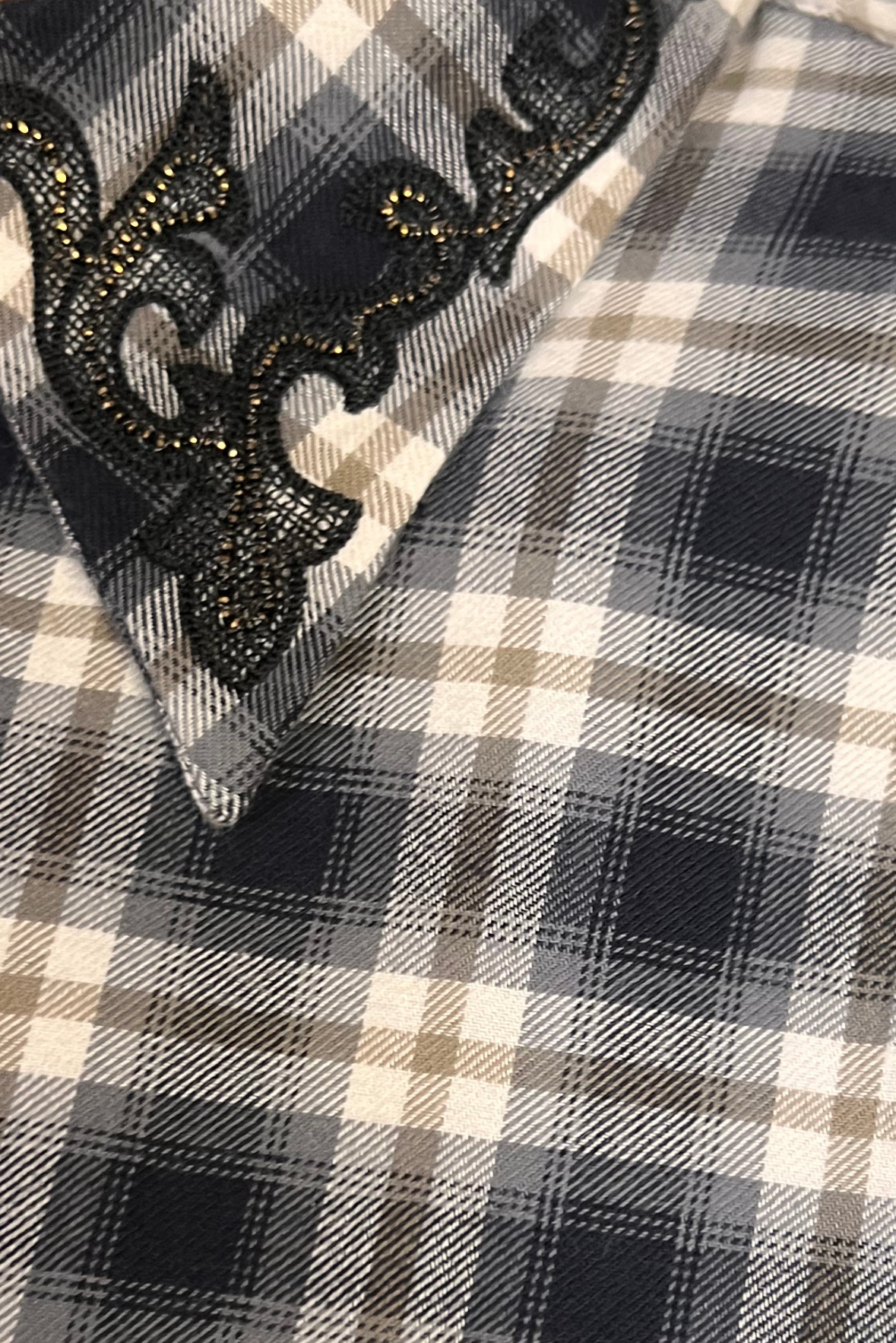 Camicia con ricami
