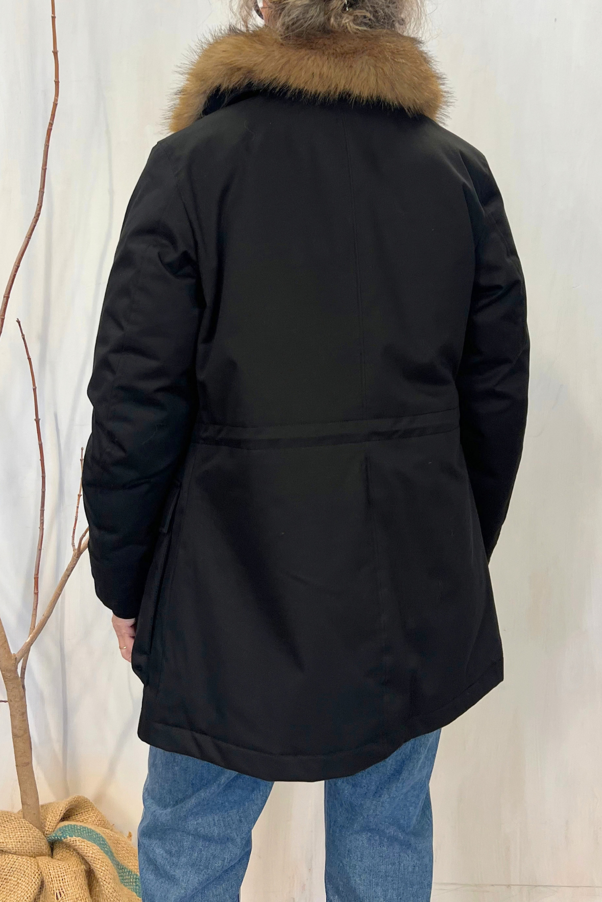 Parka con collo in ecopelliccia