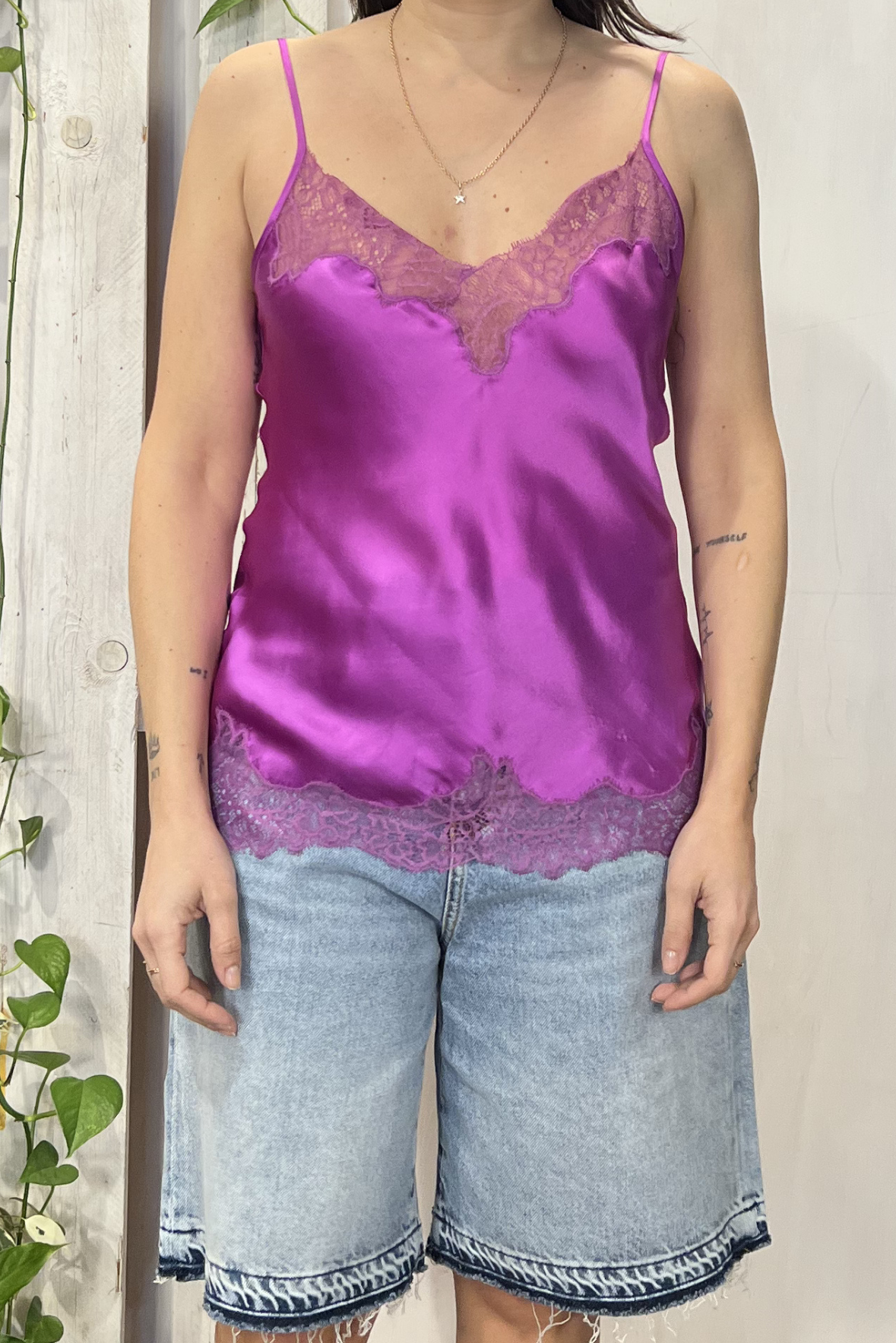 Top con pizzo in seta