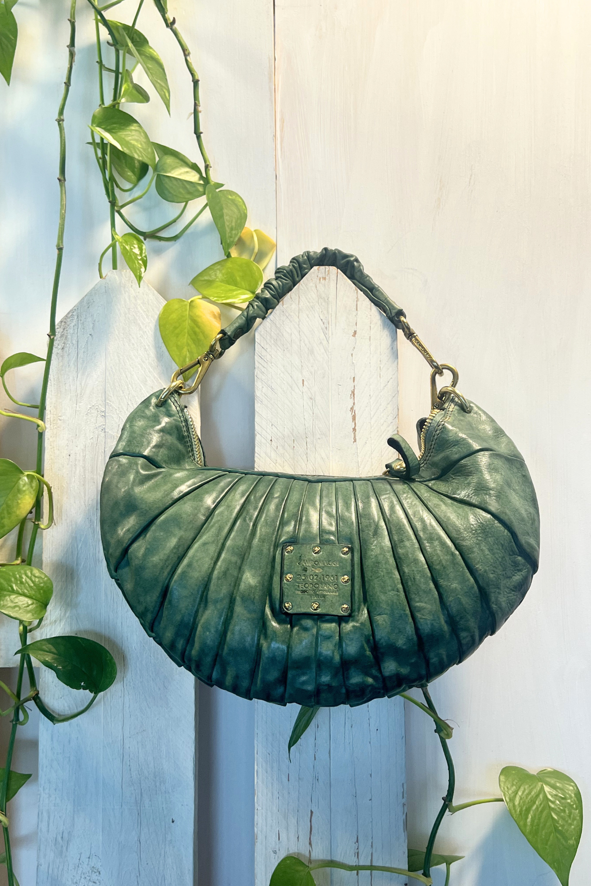 Borsa mezzaluna in pelle