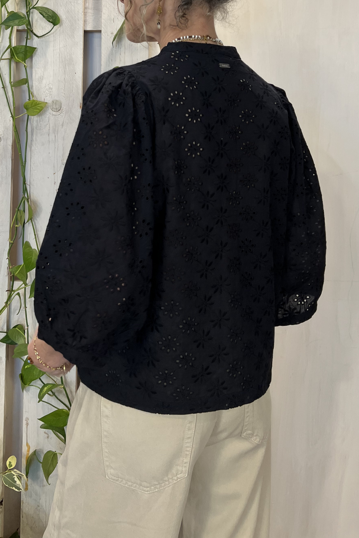 Camicia in sangallo