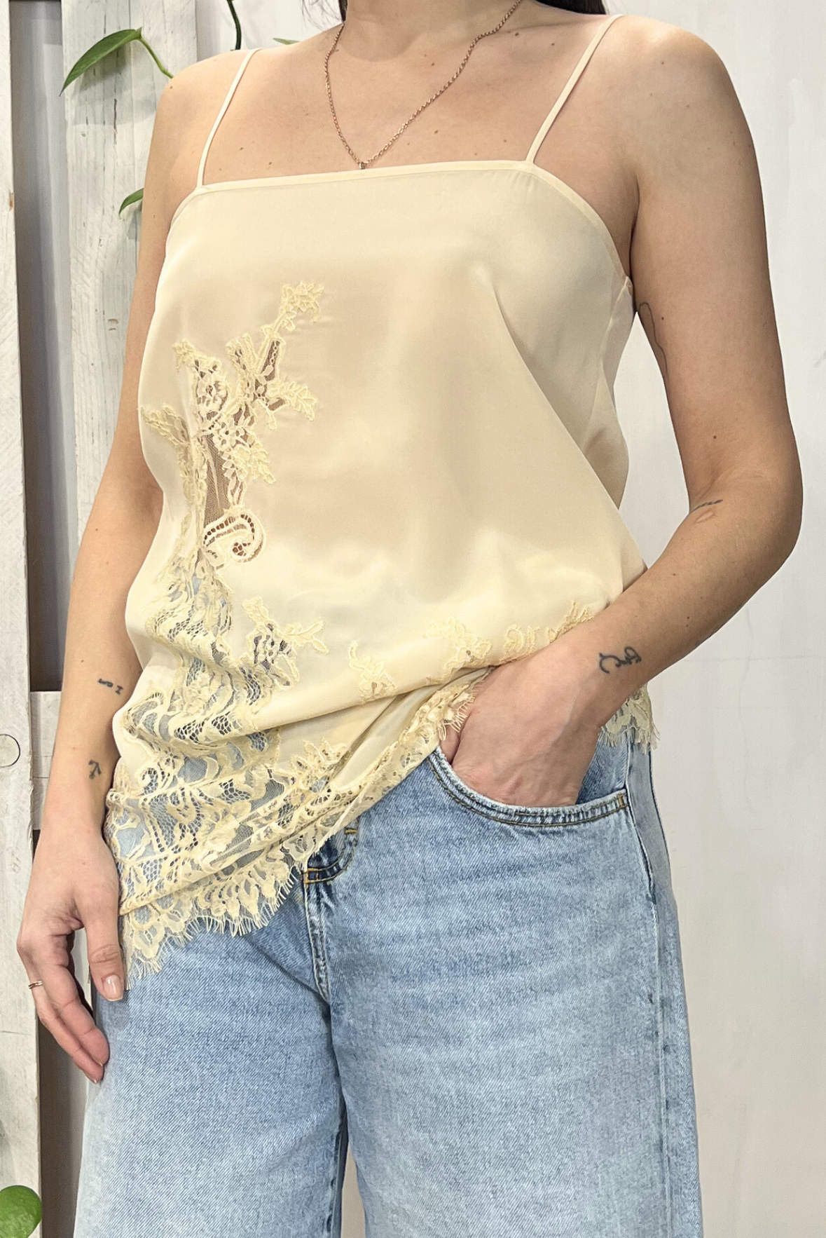 Top in pizzo misto seta