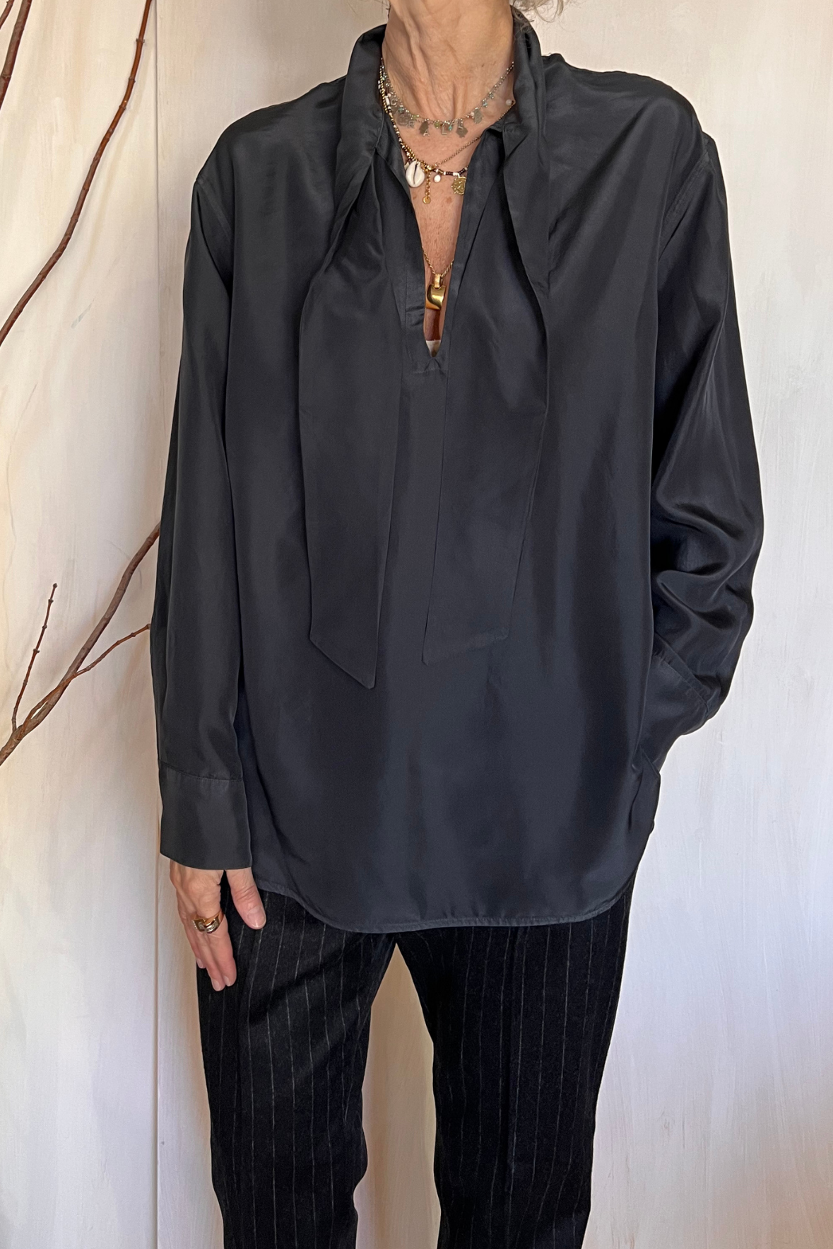 Blusa in seta con fiocco