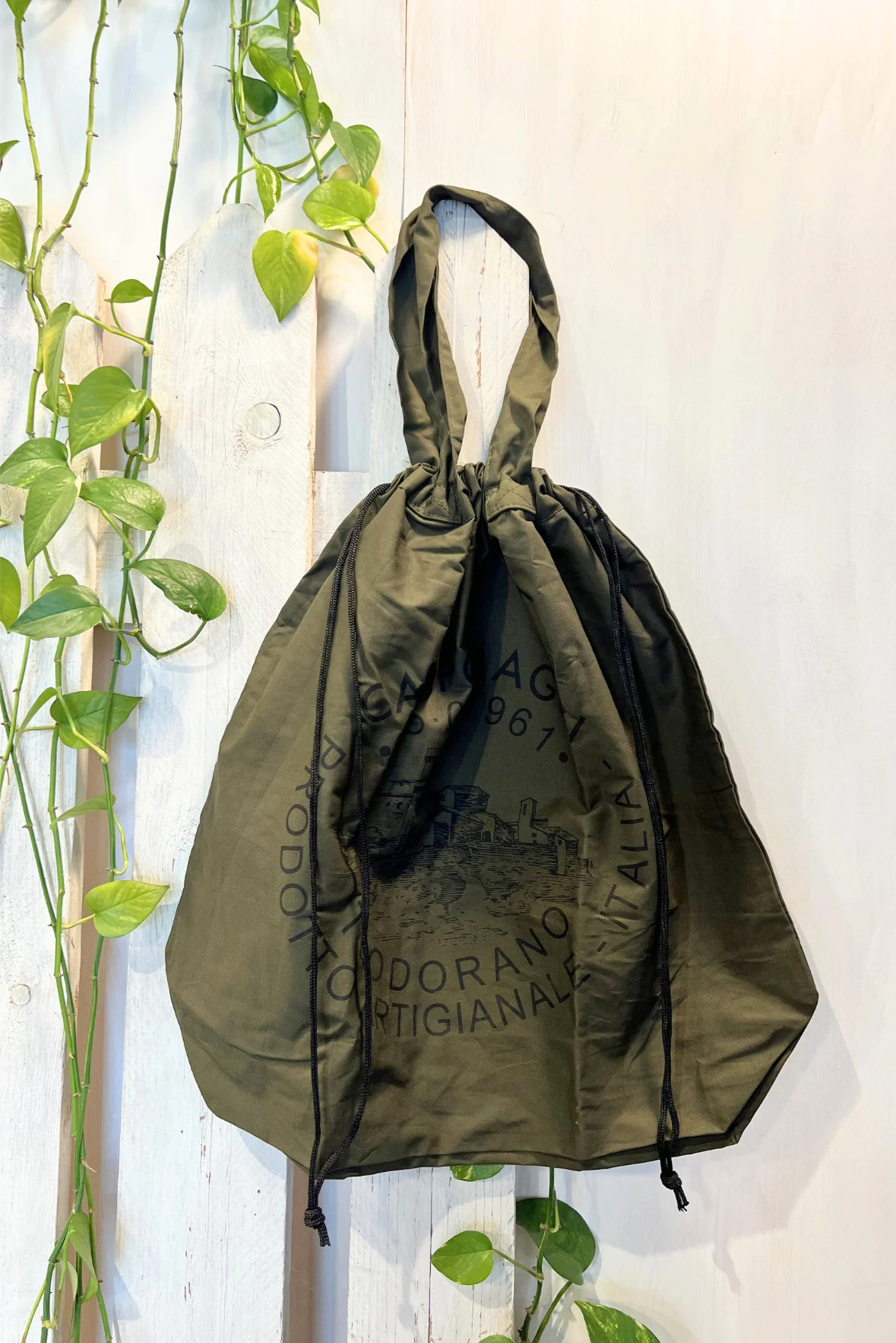 Borsa mezzaluna in pelle
