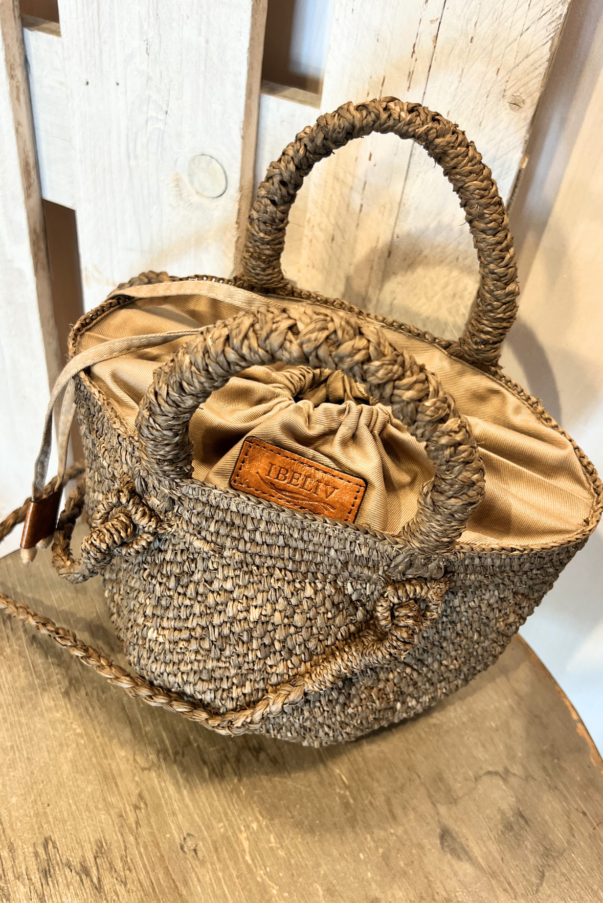 Shopper in rafia doppi manici