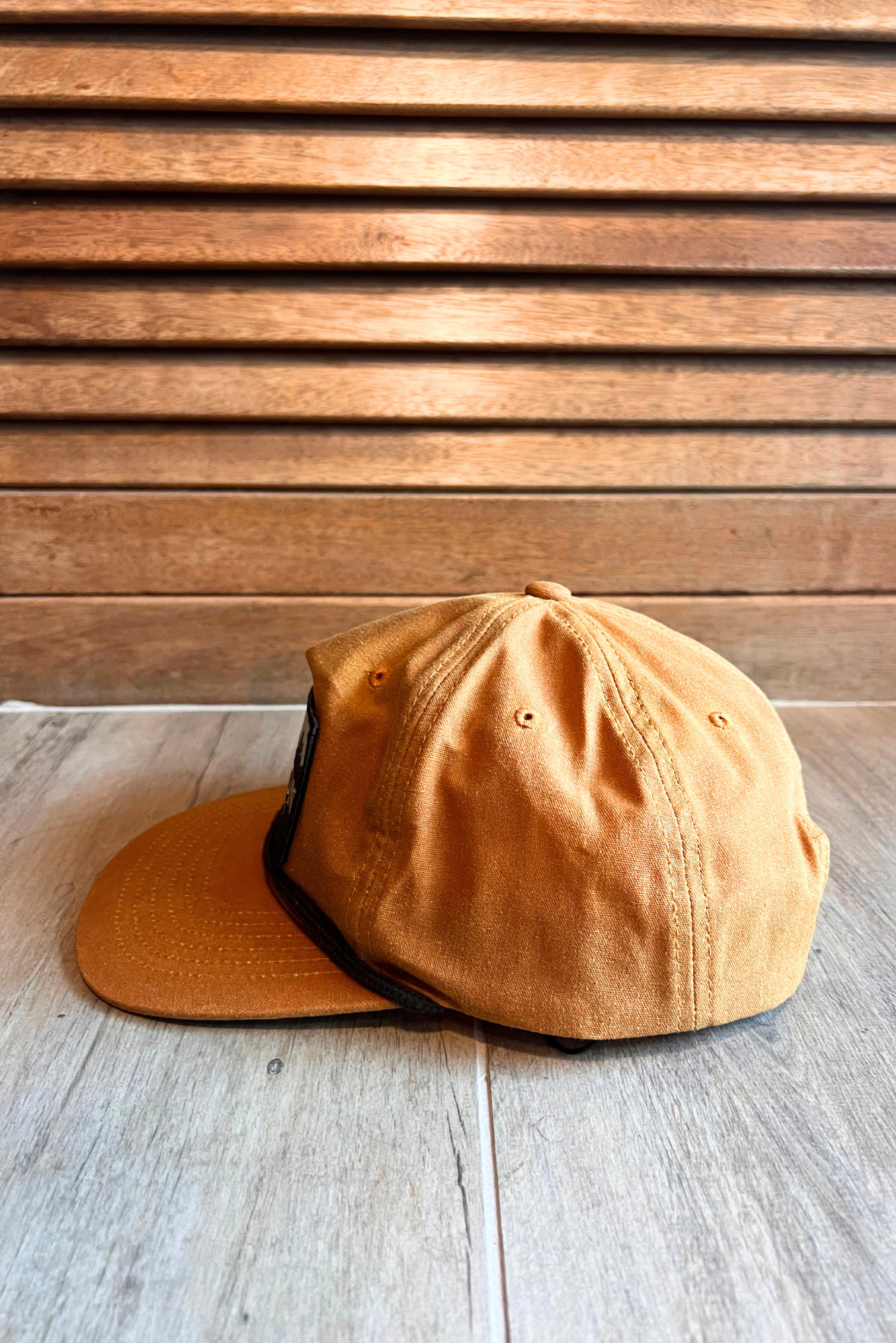 Cappellino con visiera
