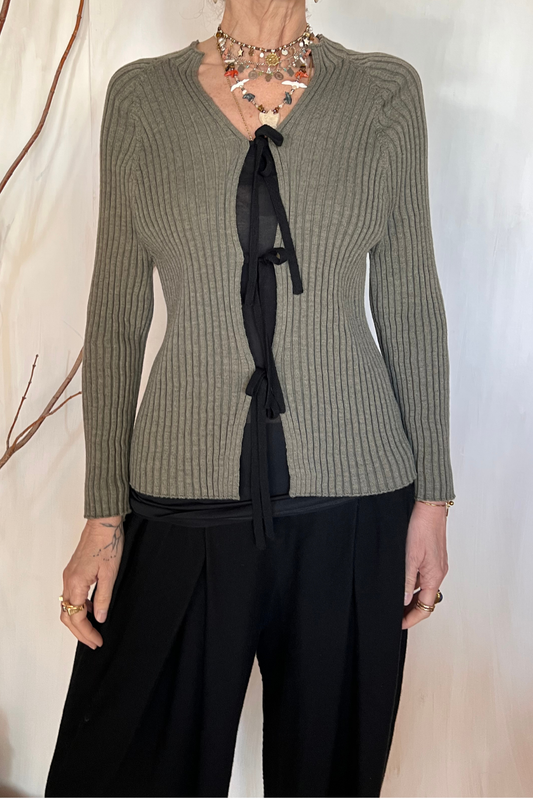 Cardigan con laccetti