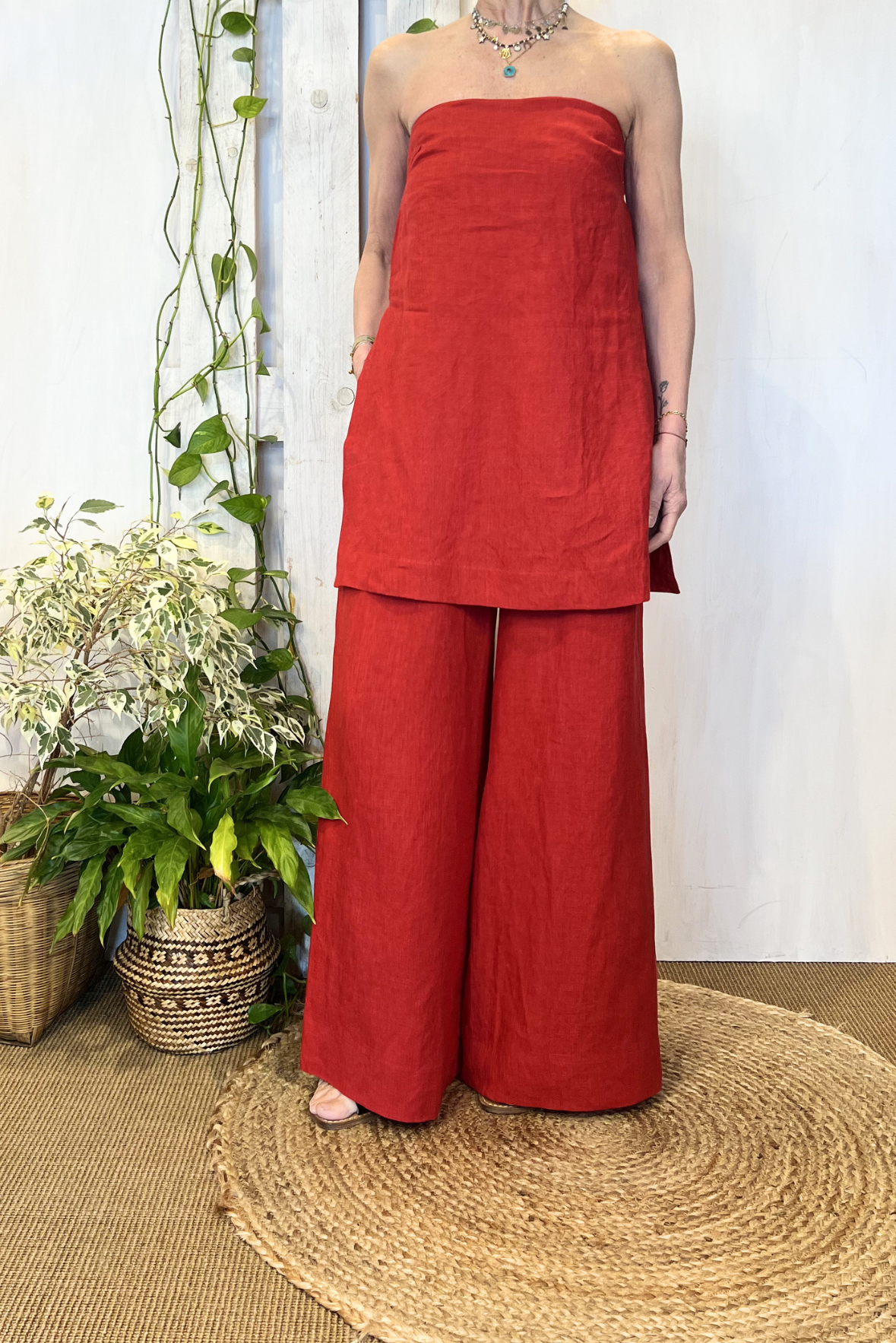 Top in lino con spacchi