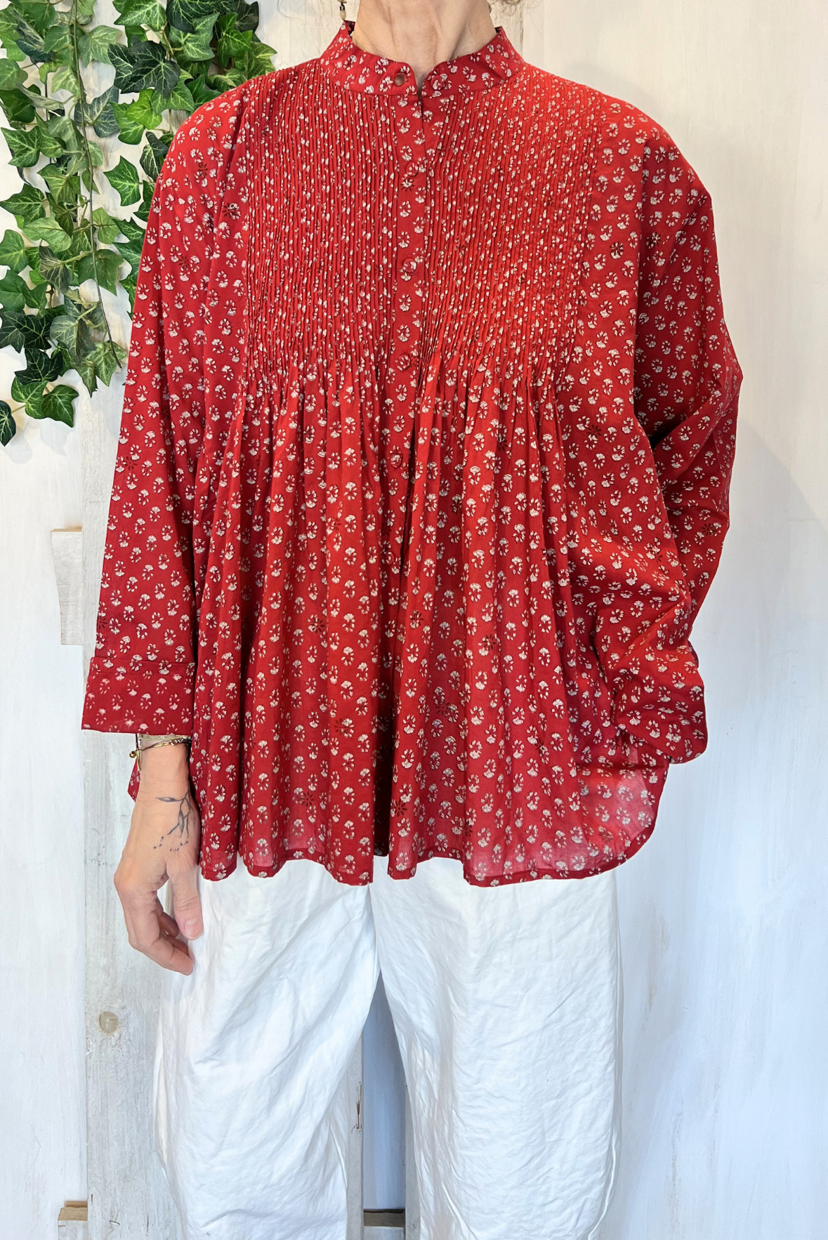 Camicia con plissettature