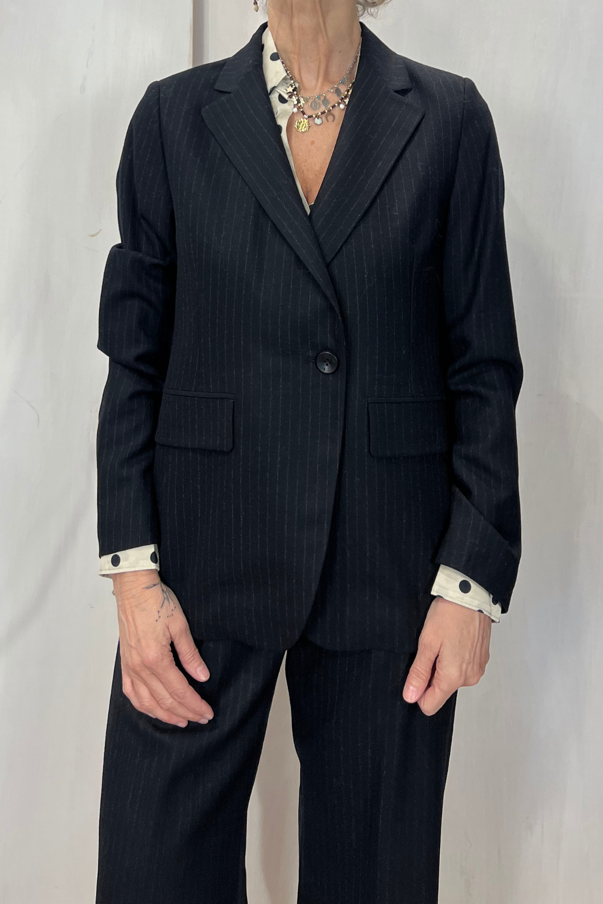 Blazer gessato in lana vergine