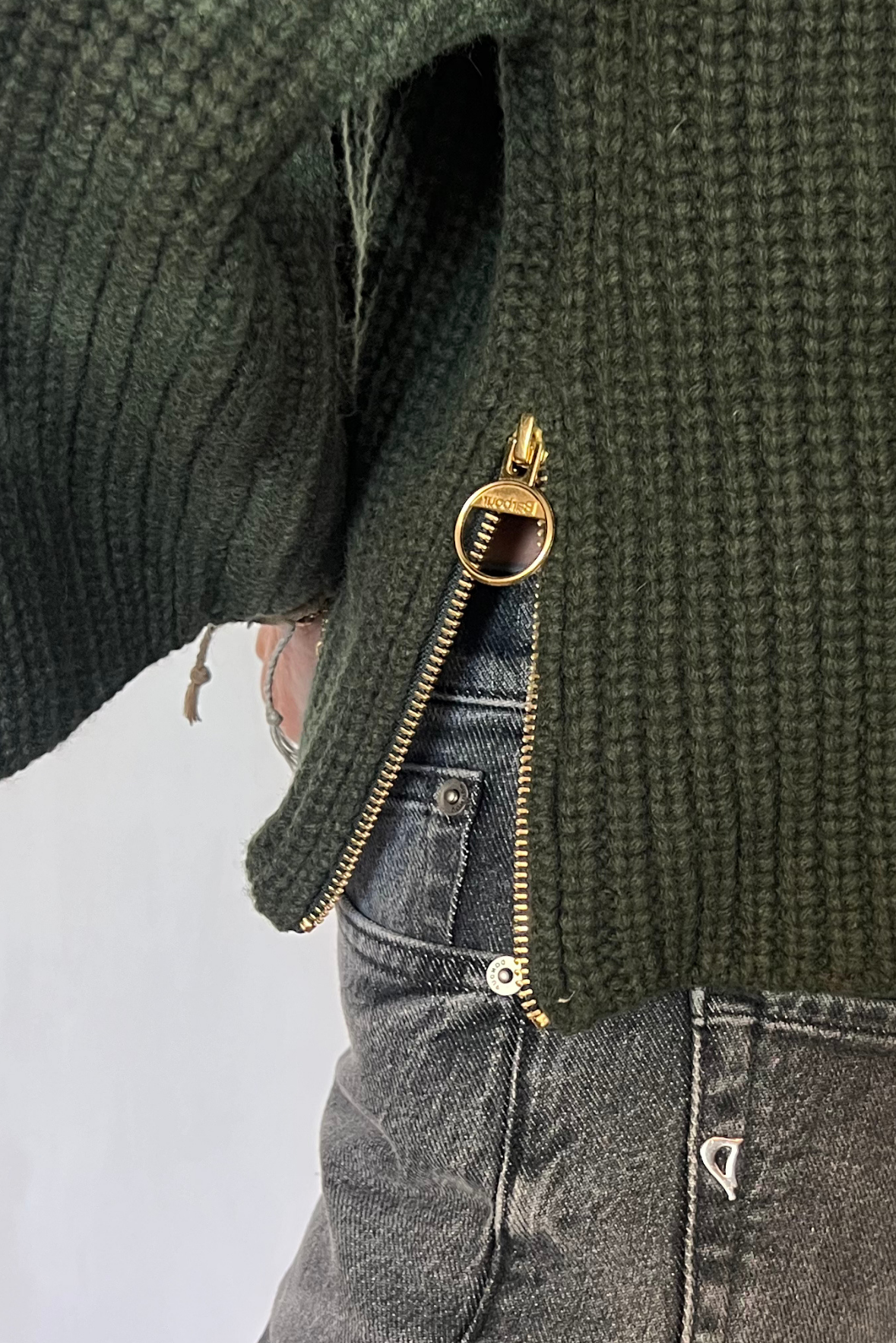 Maglia a scatolina con zip