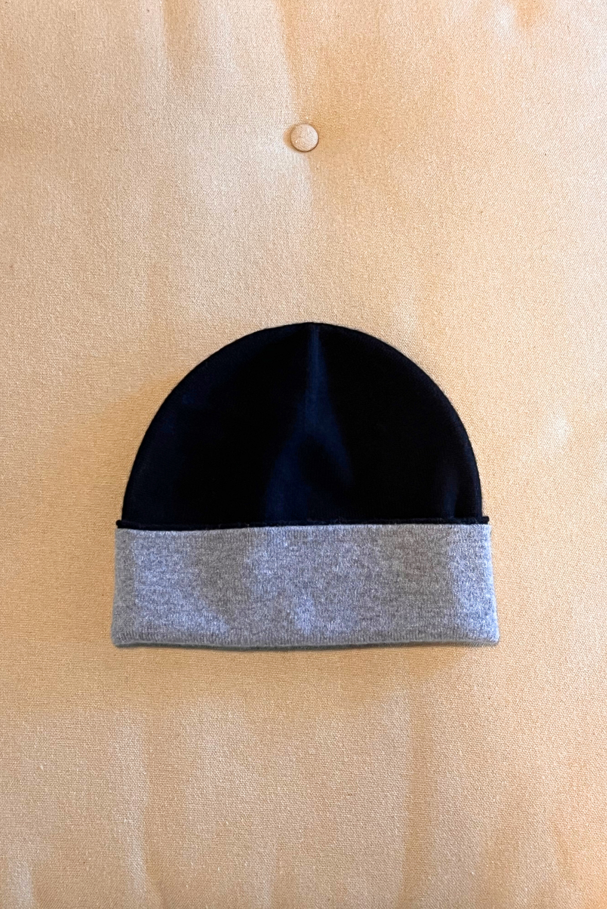 Berretta bicolore in cashmere