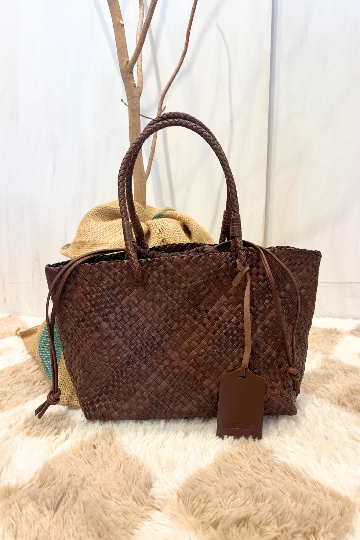 Shopper Bazika in pelle intrecciata