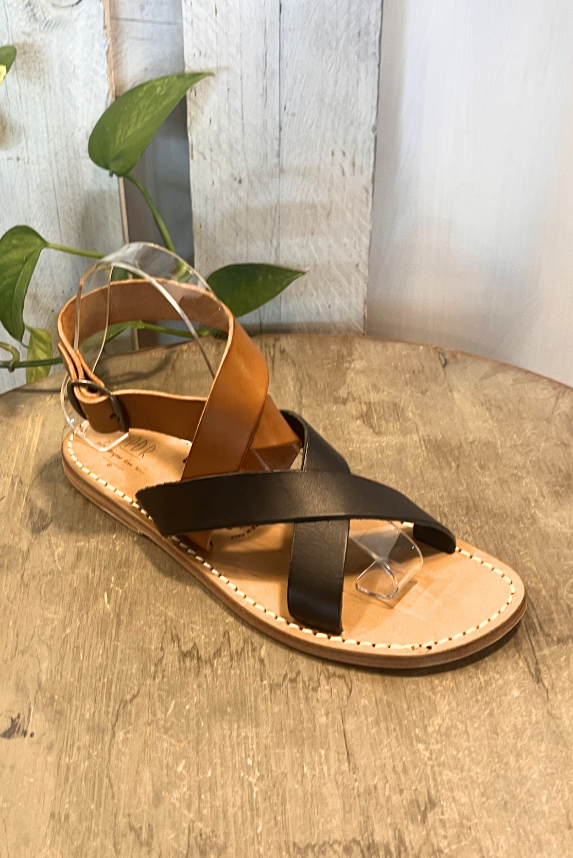 Sandalo in cuoio