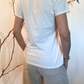 T-shirt a V con ricamo