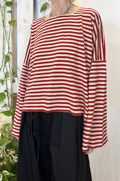 T-shirt over a righe
