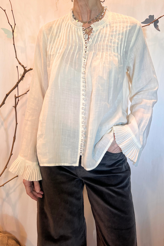 Camicia con perle e rouches