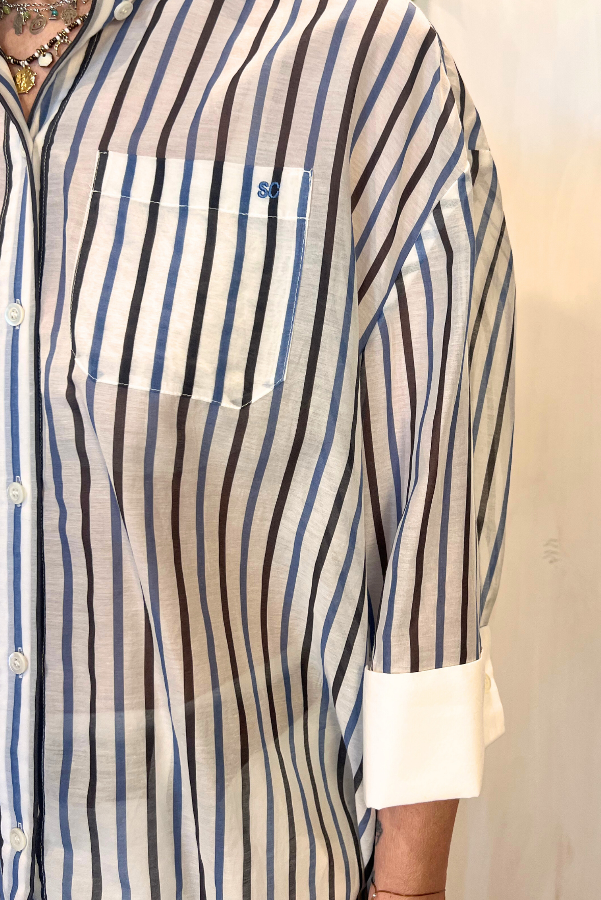 Camicia over a righe