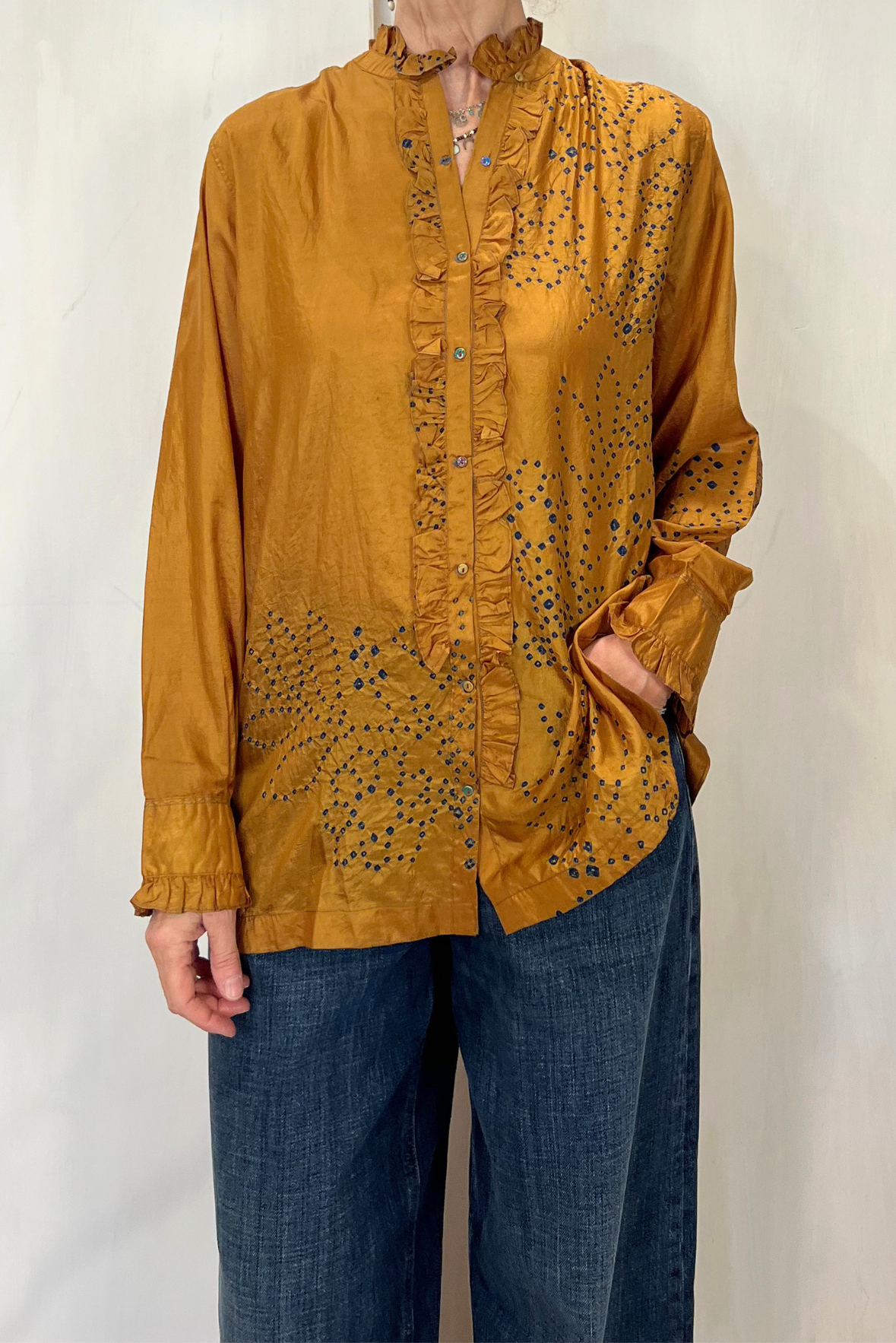 Camicia in seta con ricami