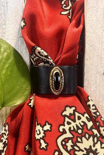 Ferma bandana in pelle