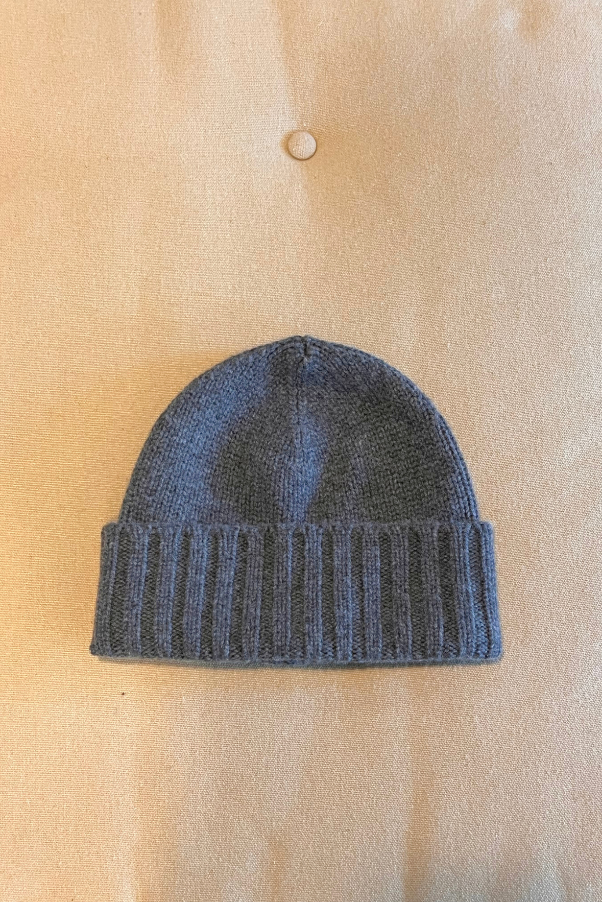 Berretta a coste in cashmere