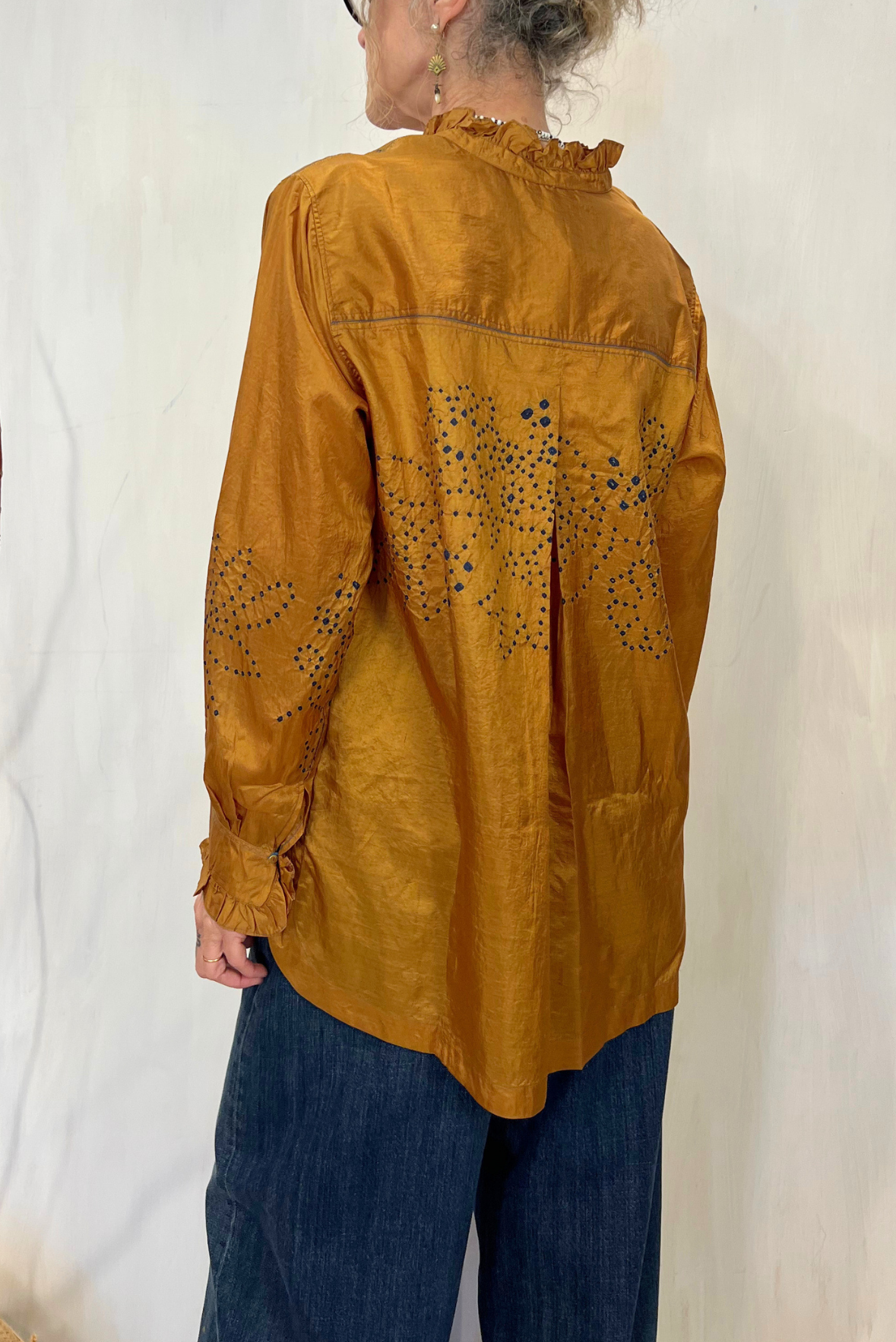 Camicia in seta con ricami