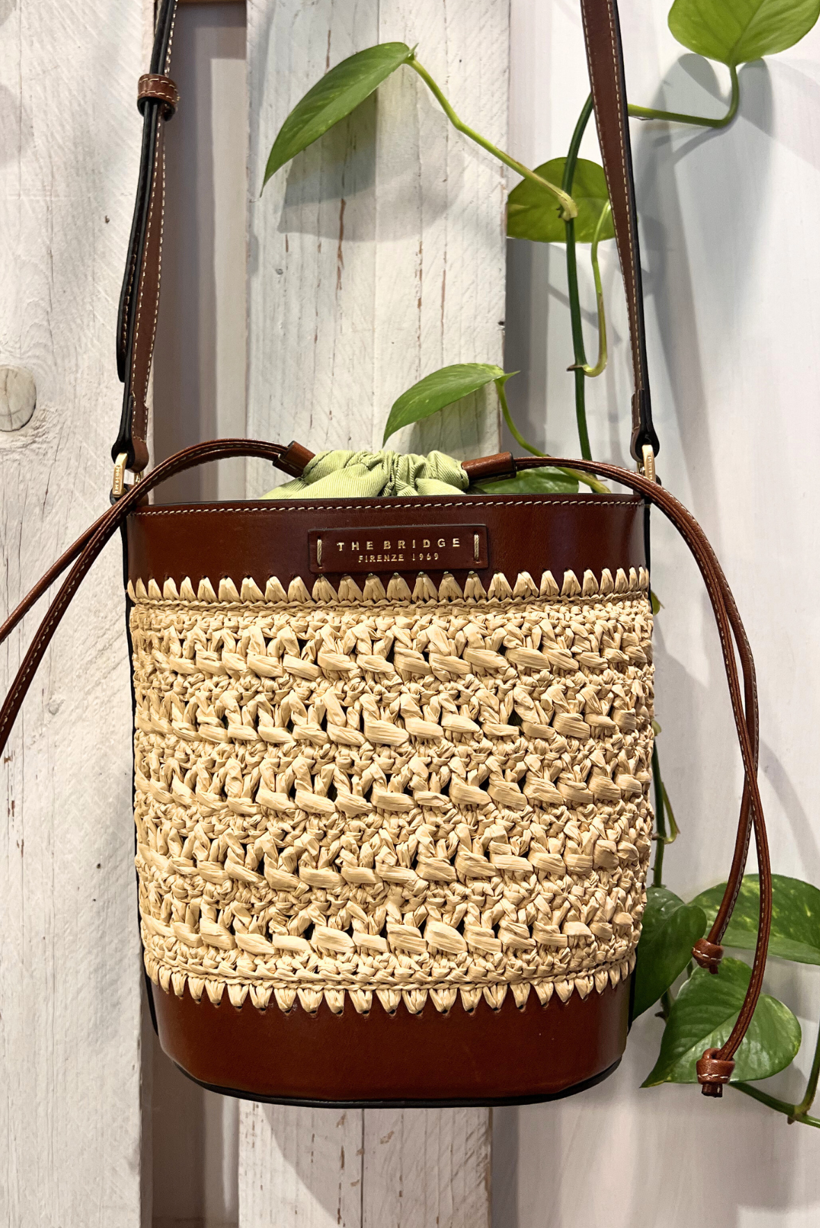 Borsa secchiello in paglia