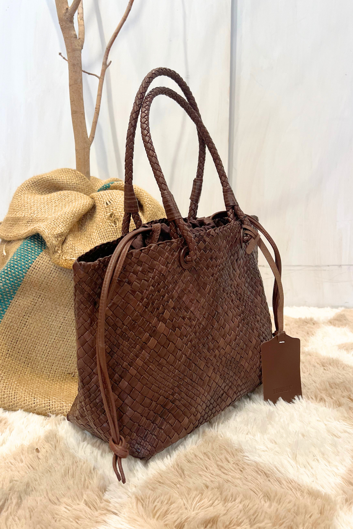 Shopper Bazika in pelle intrecciata