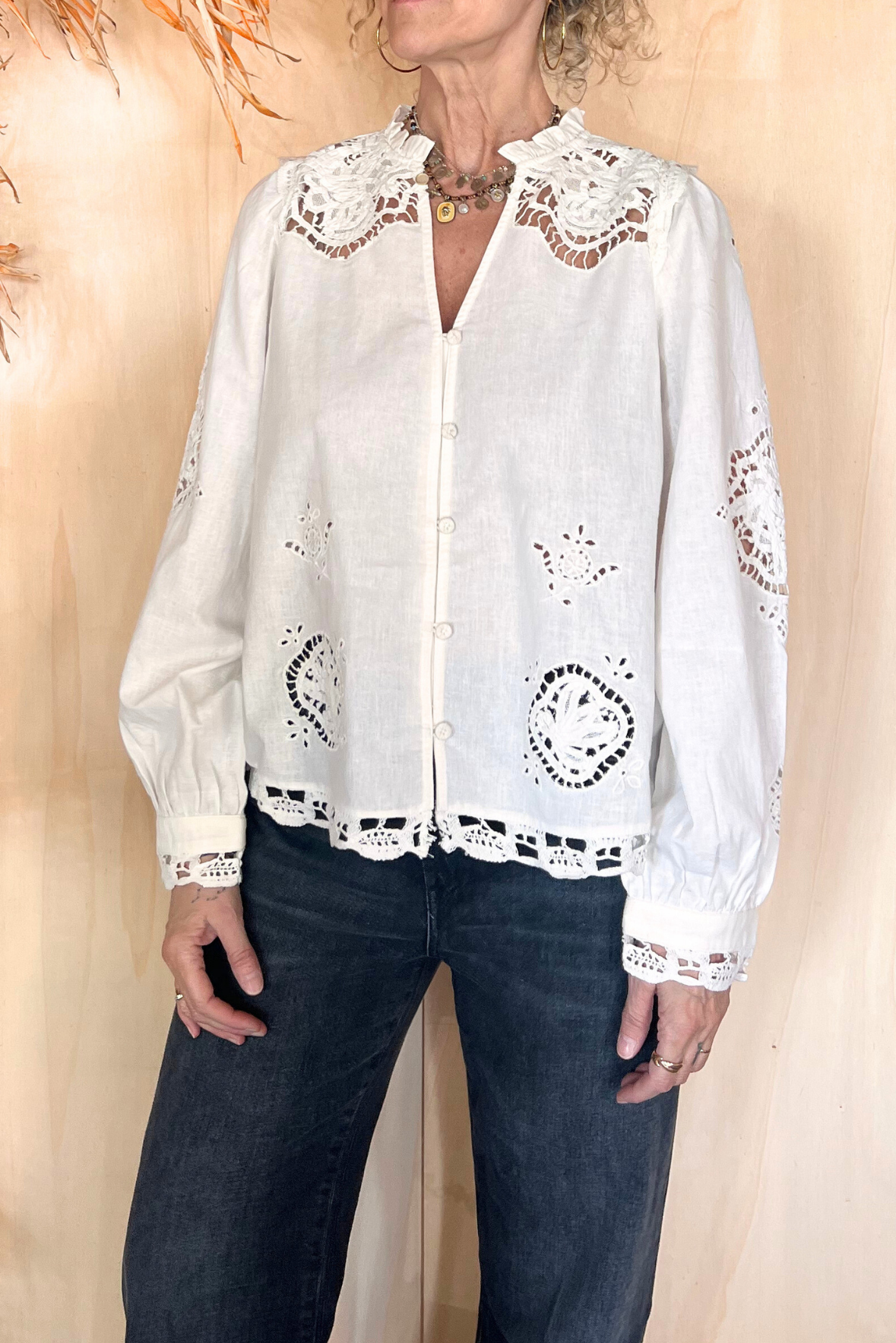 Camicia in pizzo e crochet