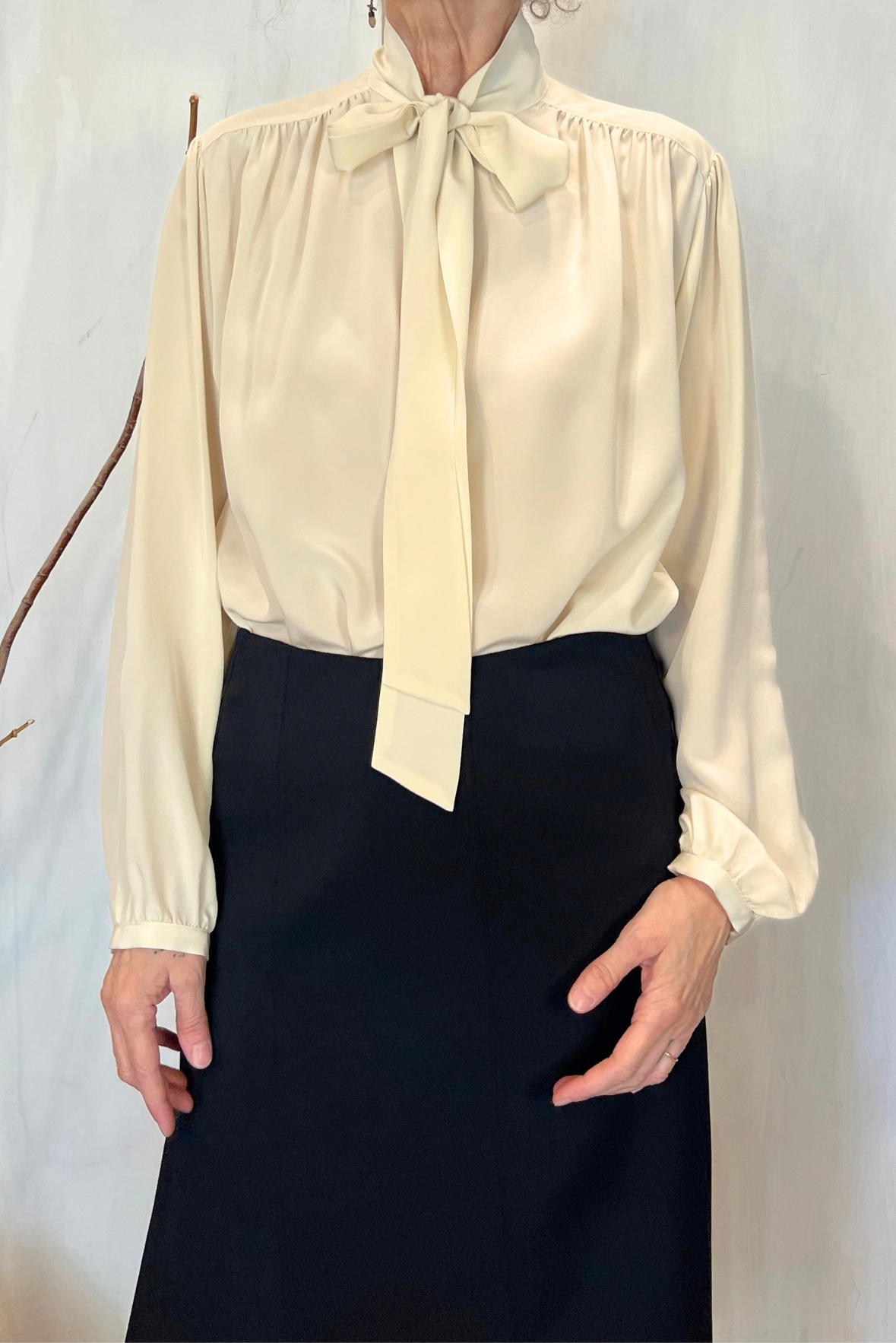 Camicia in seta con fiocco