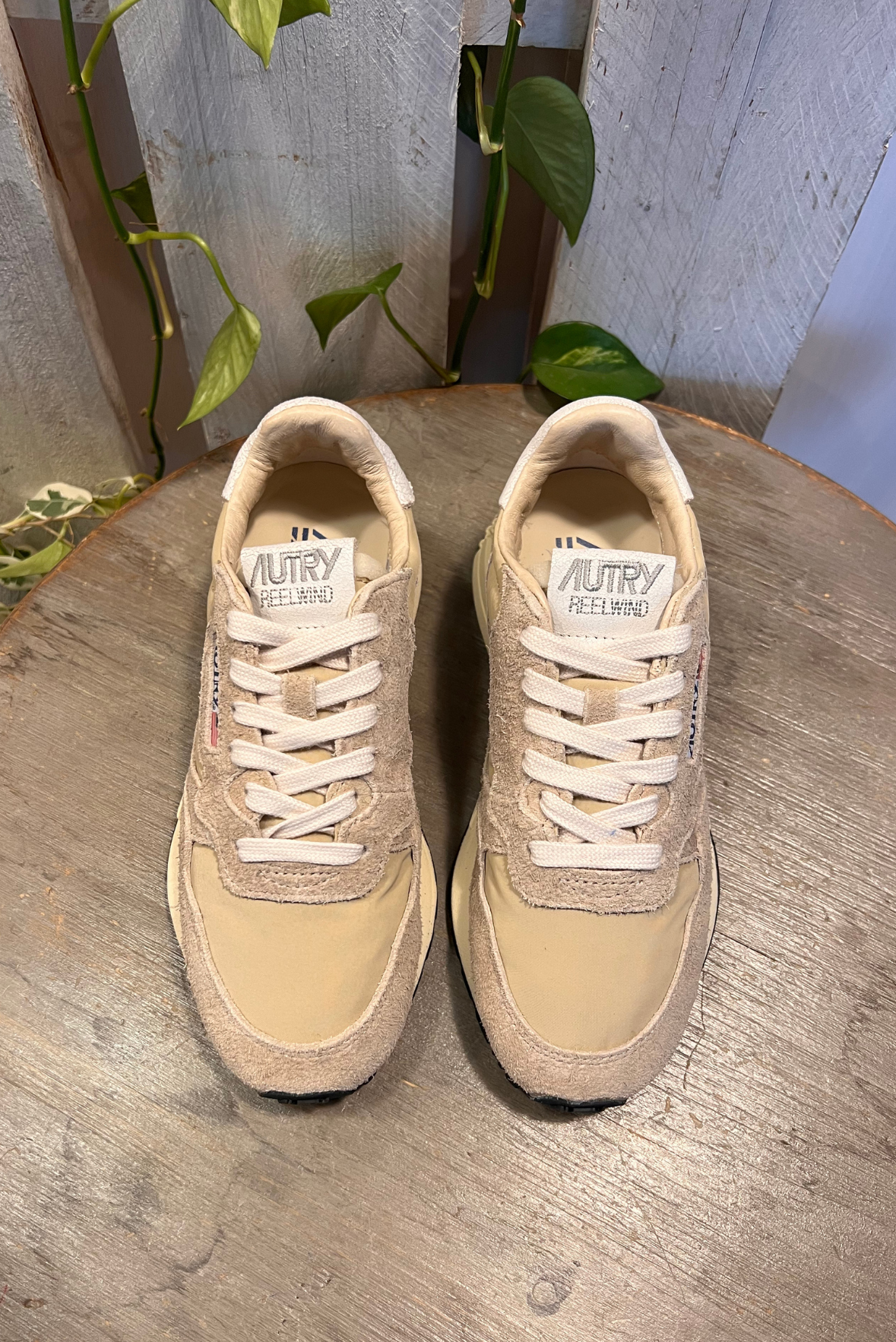 Senakers Reelwind Low