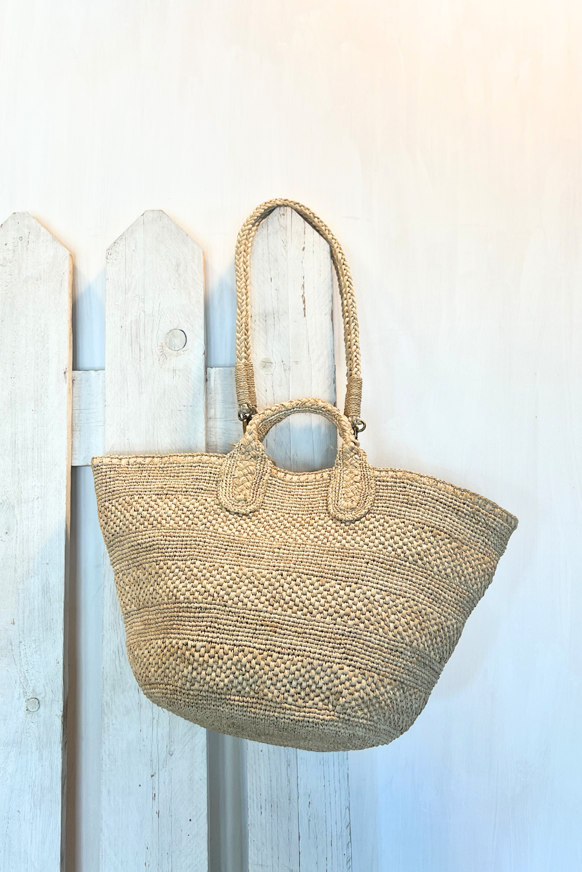 Shopping trapezio in rafia