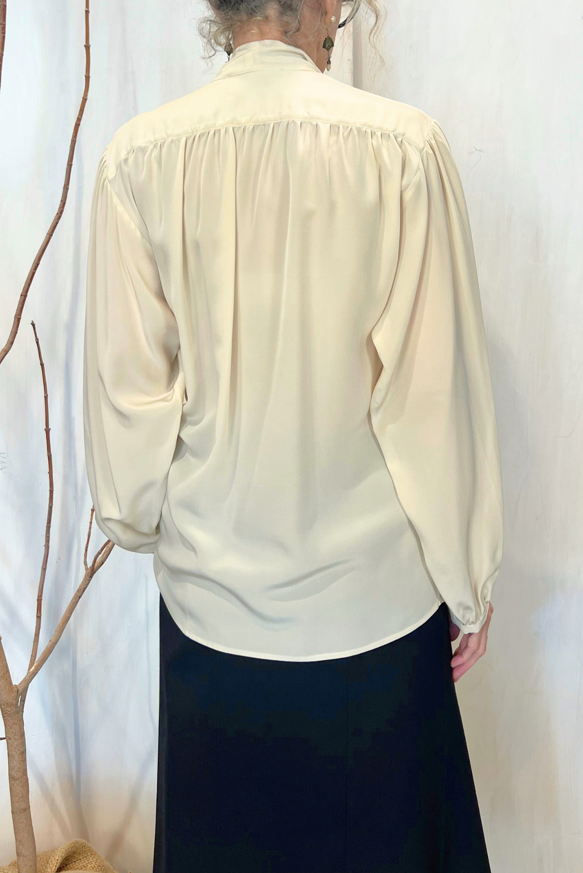 Camicia in seta con fiocco