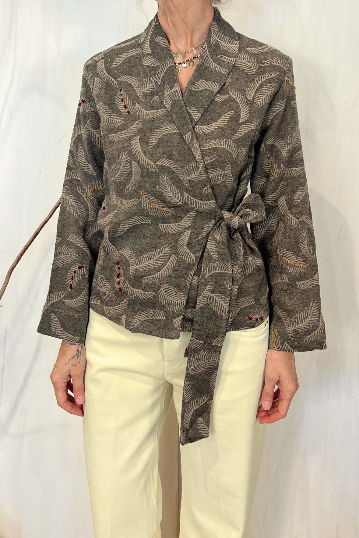 Giacca kimono in lana con ricami