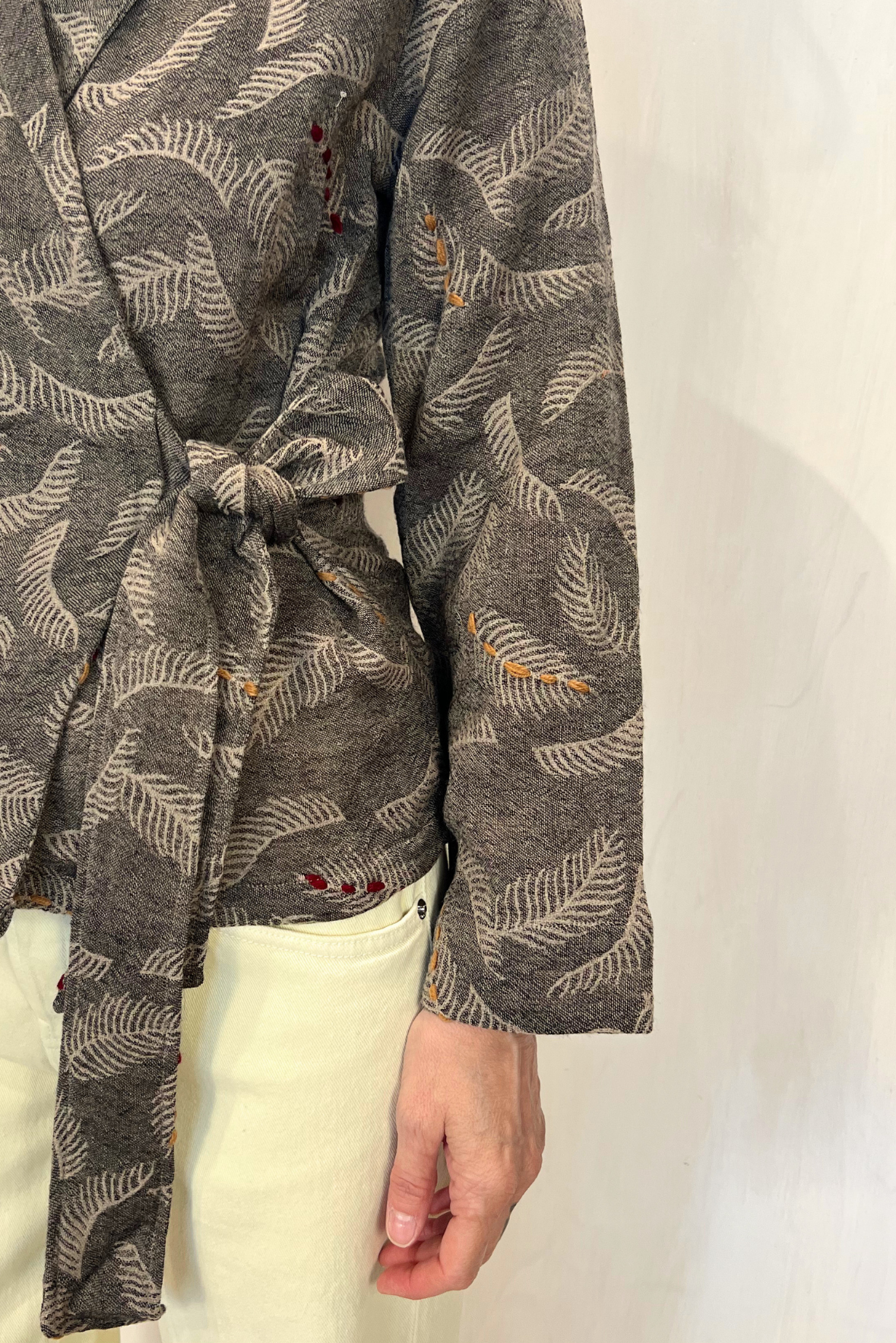 Giacca kimono in lana con ricami
