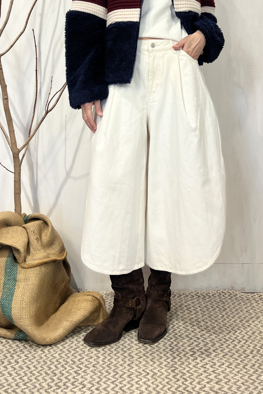 Pantalone crop con spacco laterale