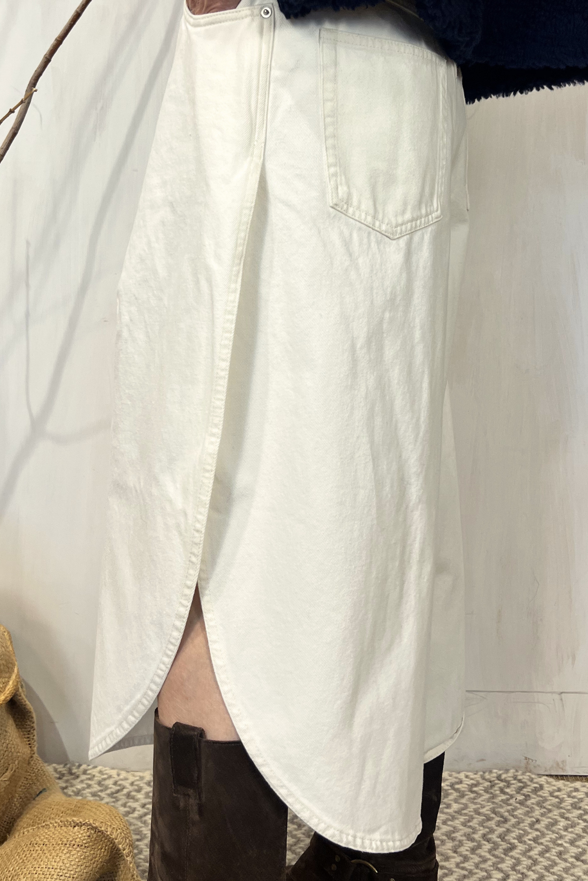 Pantalone crop con spacco laterale